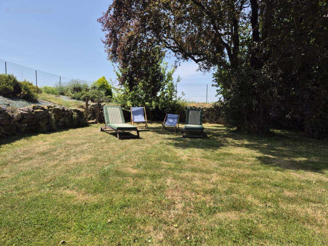 Maison en pierres sous ardoises -- 5 chambres, double garage - photo 2