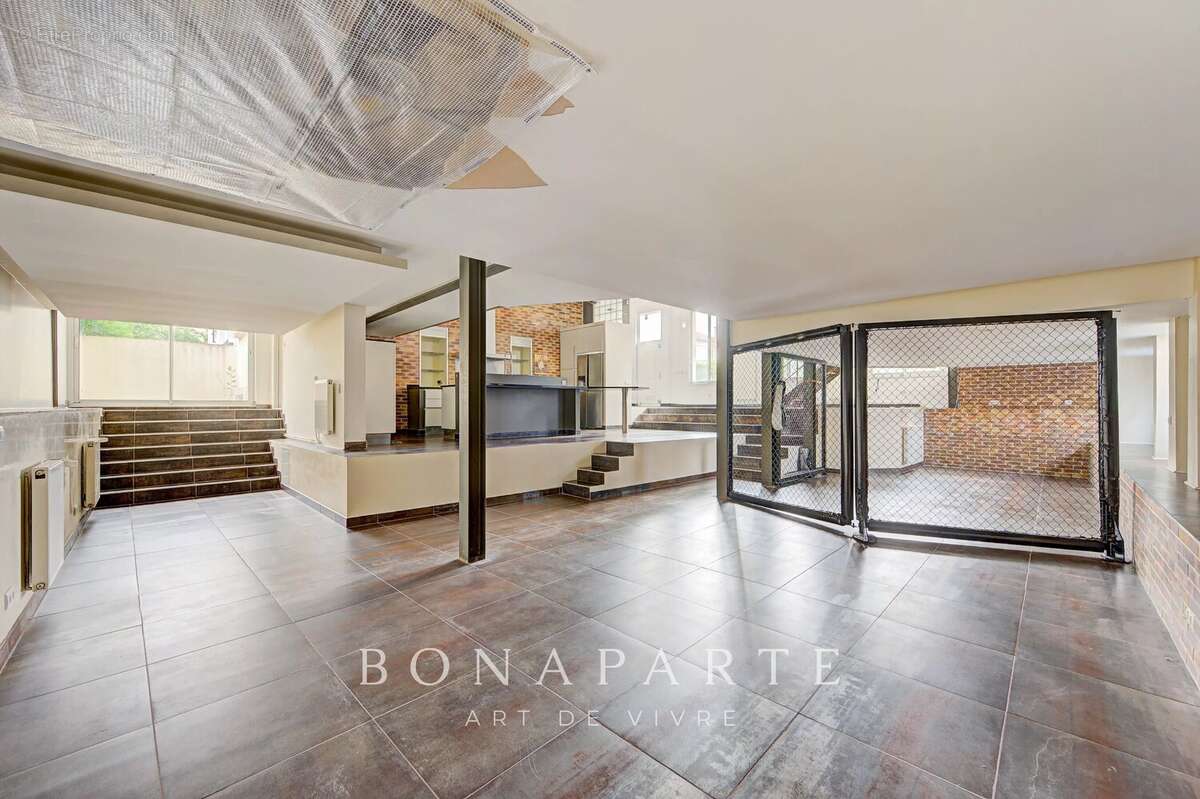 COLOMBES gare - Loft de 205 m²  Terrasse privative  Double parking - photo 6