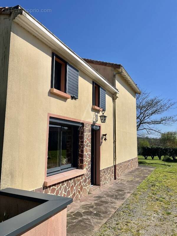 Maison à SAINT-GEORGES-DE-MONTAIGU