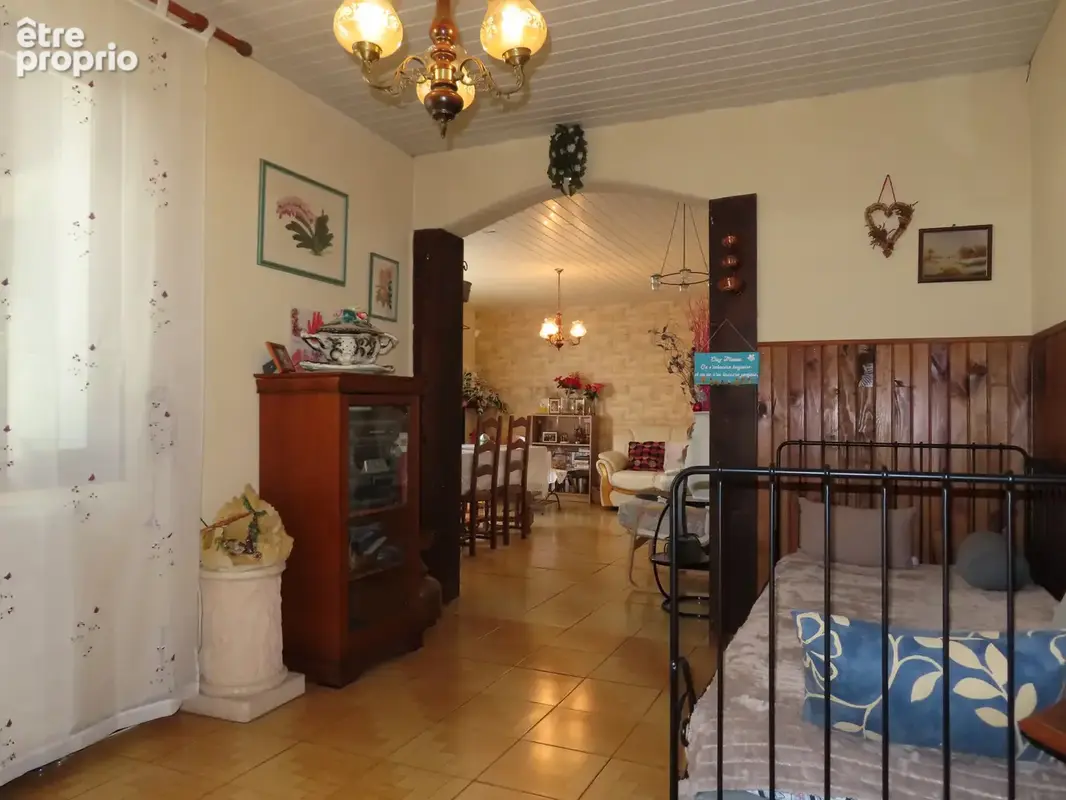 Maison proche du centre Mairie CHARVIEU, - photo 16