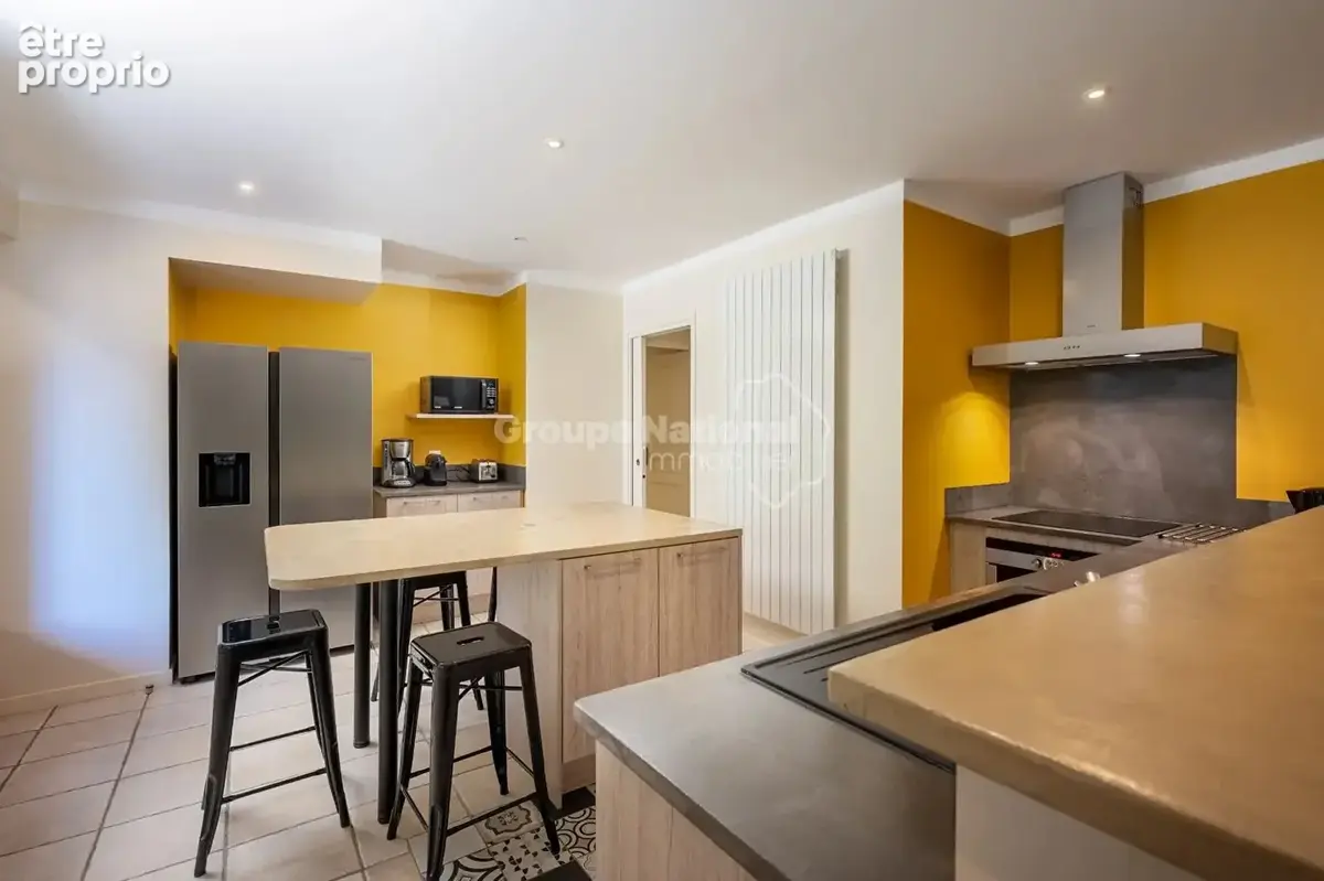 À vendre eyragues propriété de 398 m² avec 3 gîtes en activité, piscine , garages - photo 10