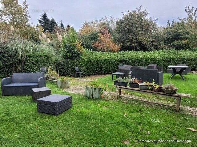 Maison à SAINT-CYR-DU-BAILLEUL