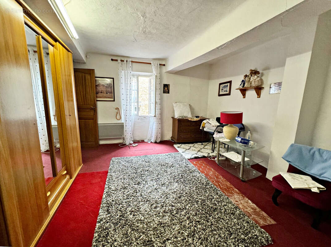 Maison 140 m² à Chateauneuf-Grasse  - photo 4