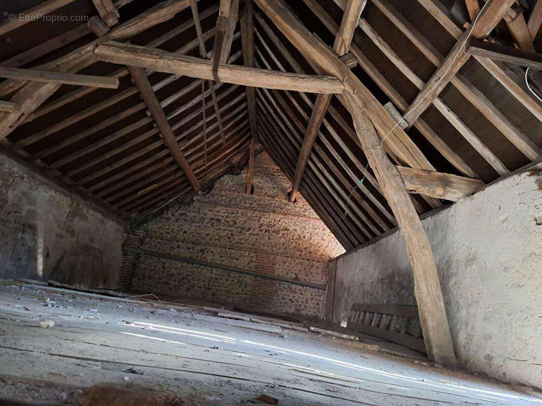 Immeuble comprenant 3 appartements 205m² + dépendances RUGLES - photo 16