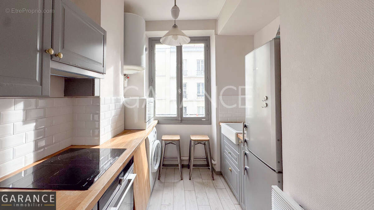 Appartement à PARIS-14E