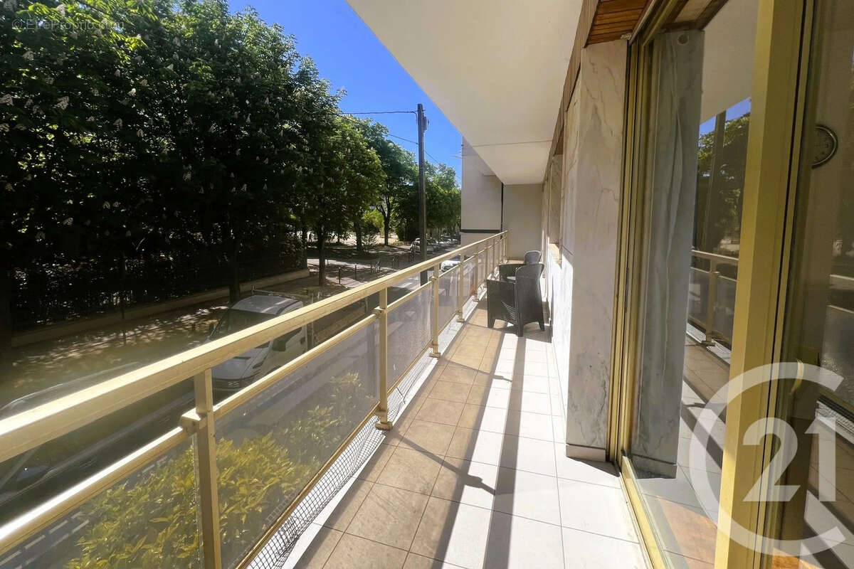 Appartement à SAINT-MAUR-DES-FOSSES