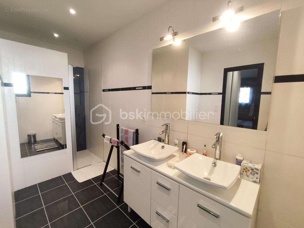 Maison à LA MEZIERE