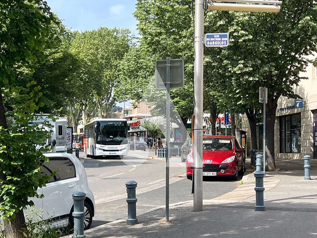 Commerce à AIX-EN-PROVENCE