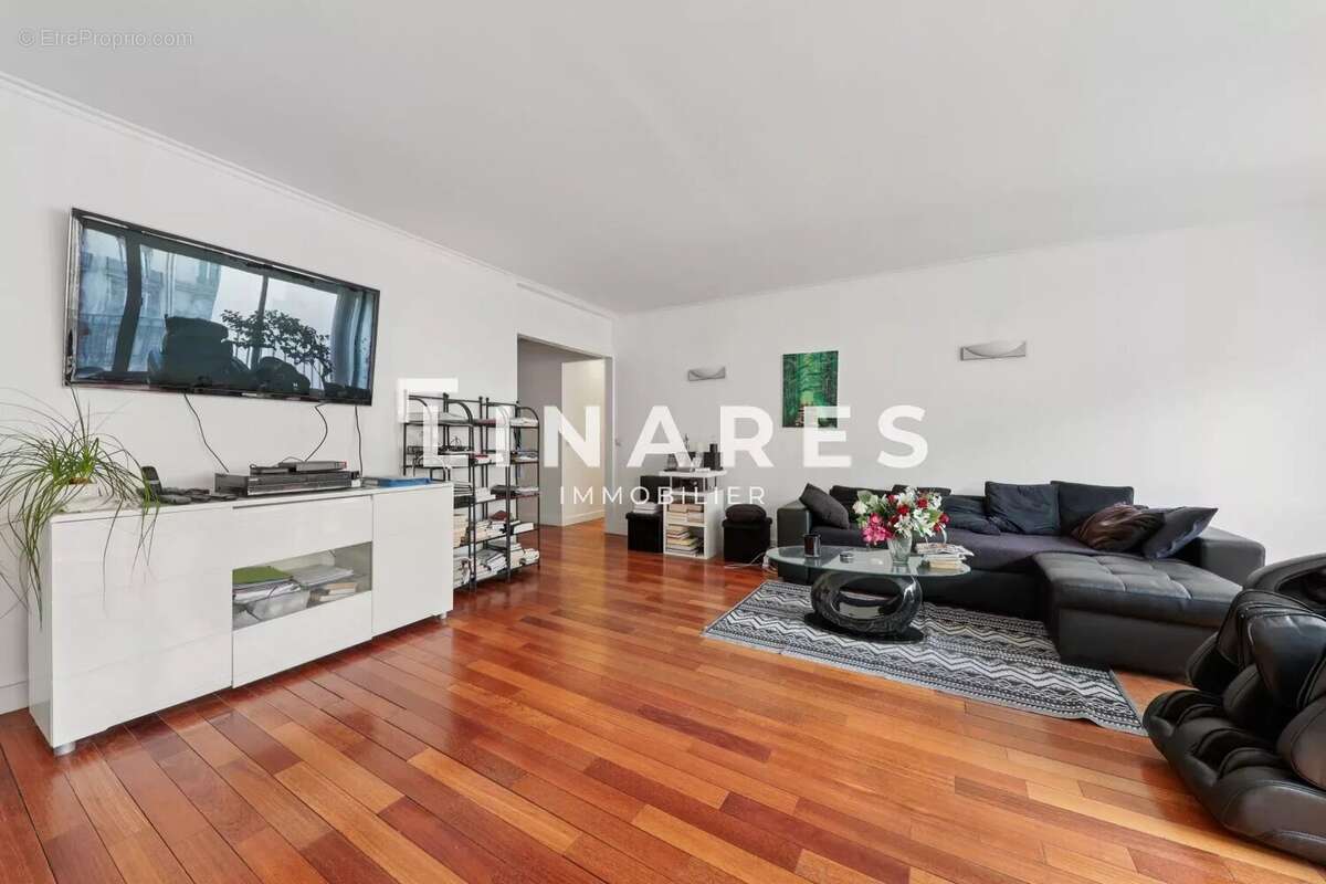 Appartement à PARIS-10E