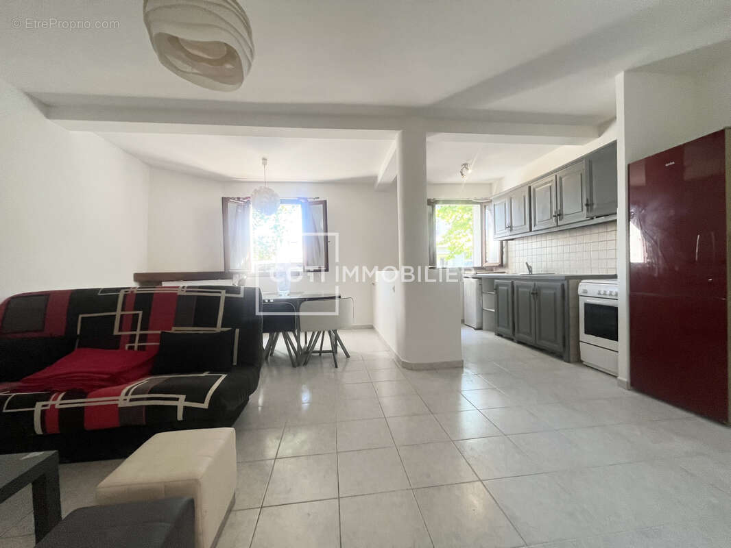 Sartene - 3 pieces - 69m2 - photo 2