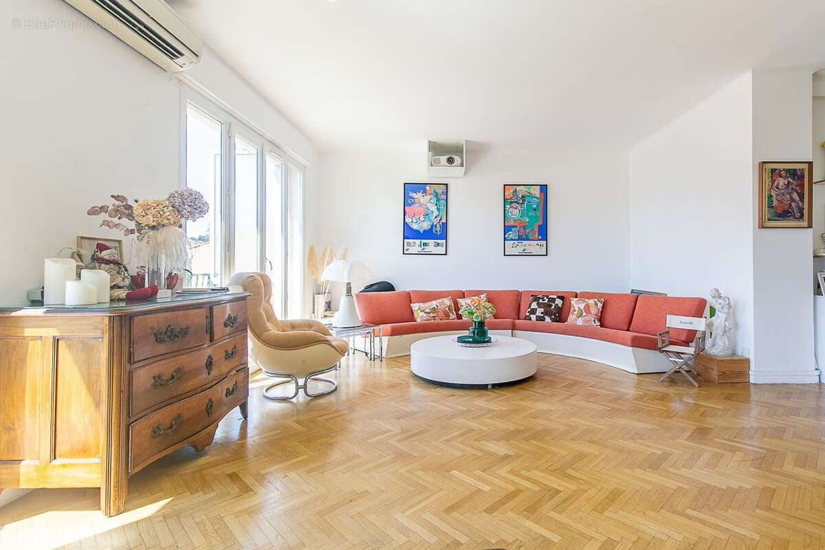 Appartement à MARSEILLE-8E