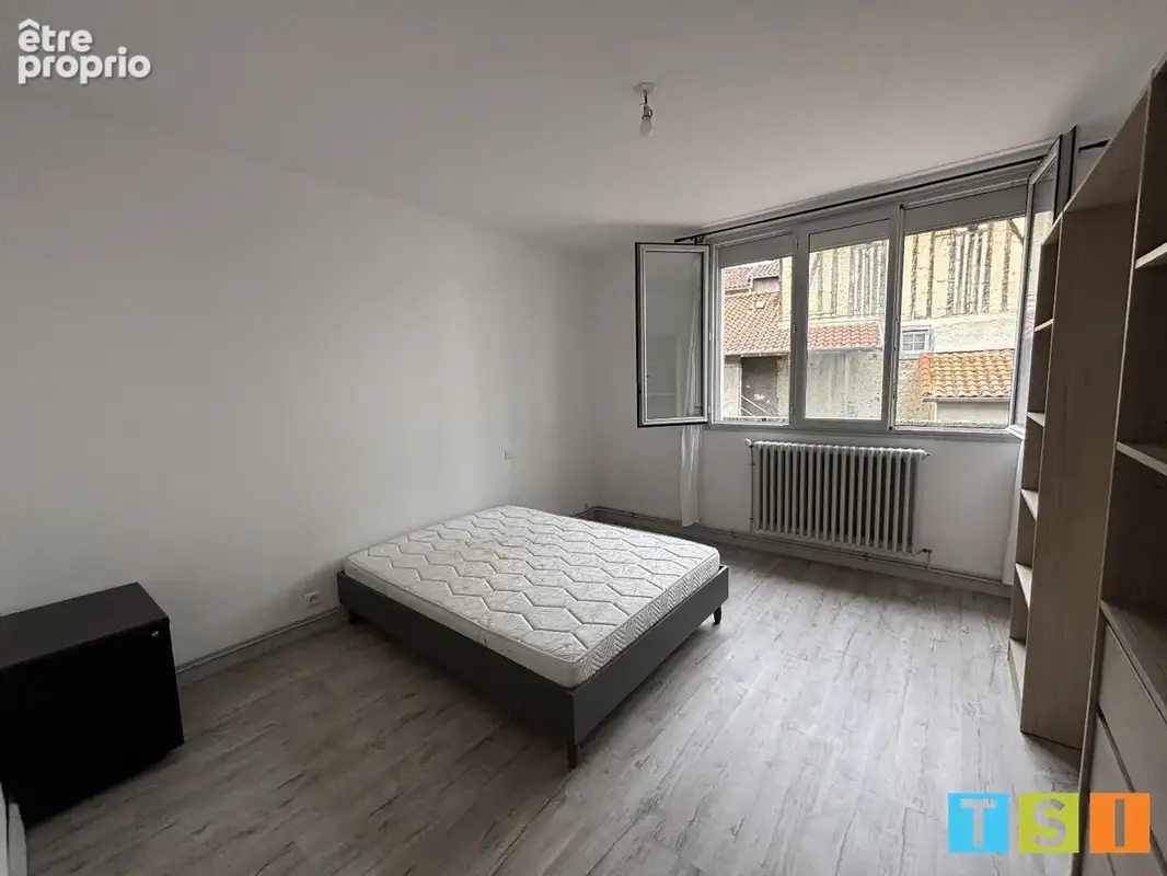 À vendre  Magnifique T3 rénové et meublé au cur du centre historique - photo 3