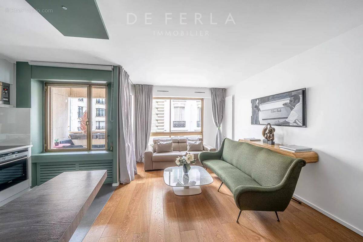 Appartement à PARIS-7E