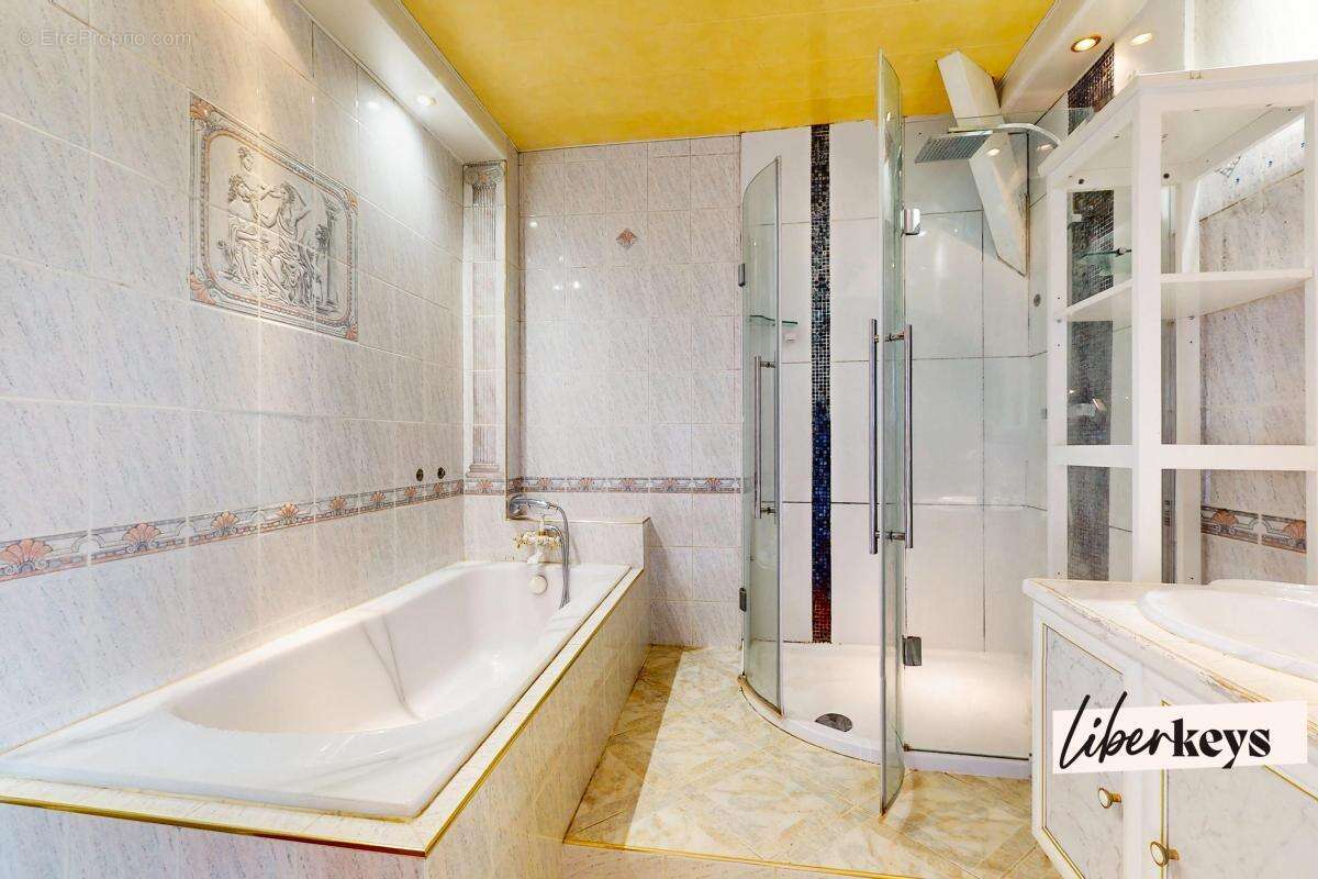 Maison à NEUFCHATEL-SUR-AISNE