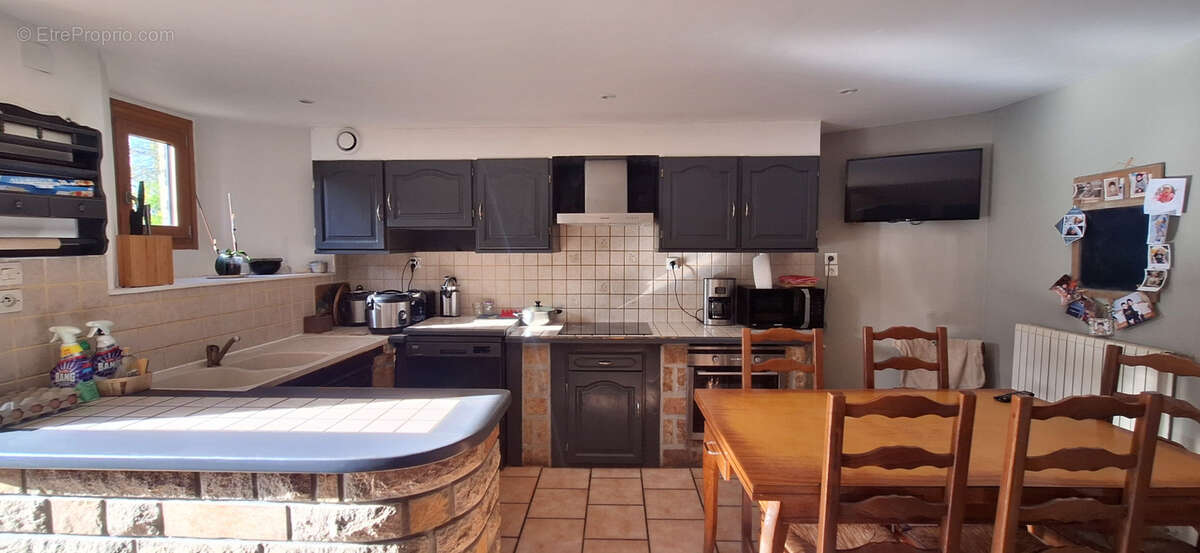 Maison à YVIGNAC-LA-TOUR