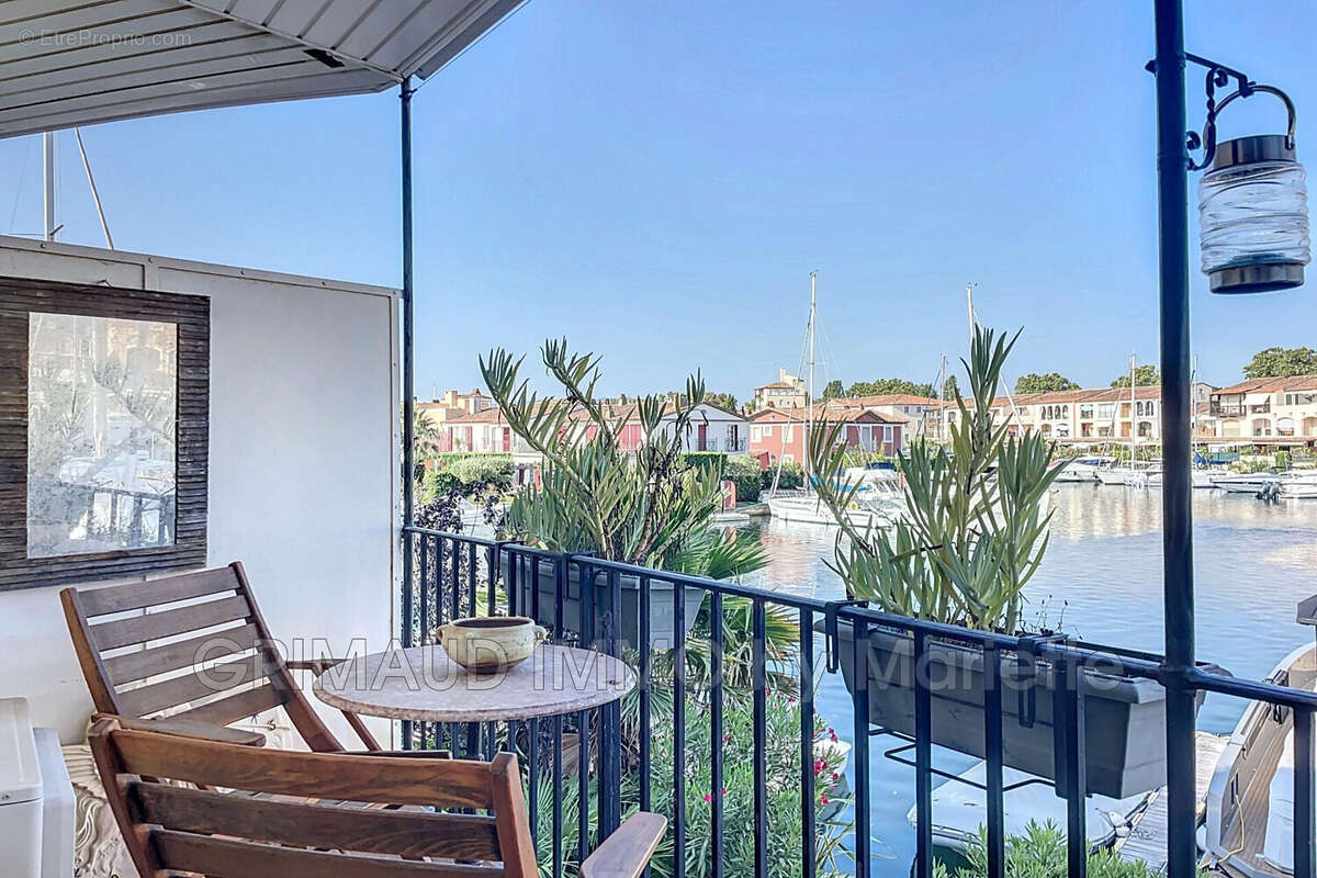 Appartement à GRIMAUD