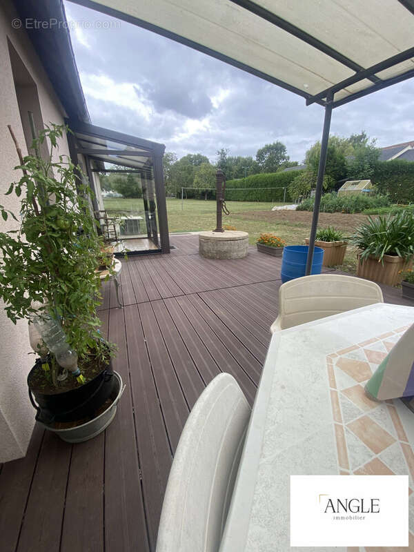 Maison à VILLAINES-LA-CARELLE