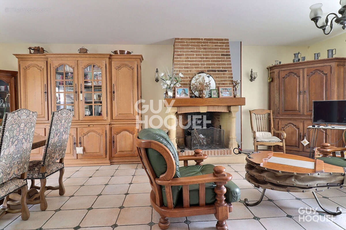 A VENDRE Villa Brétigny Sur Orge 11 pièces 247 m2 sur 1000 m² de terrain - photo 5