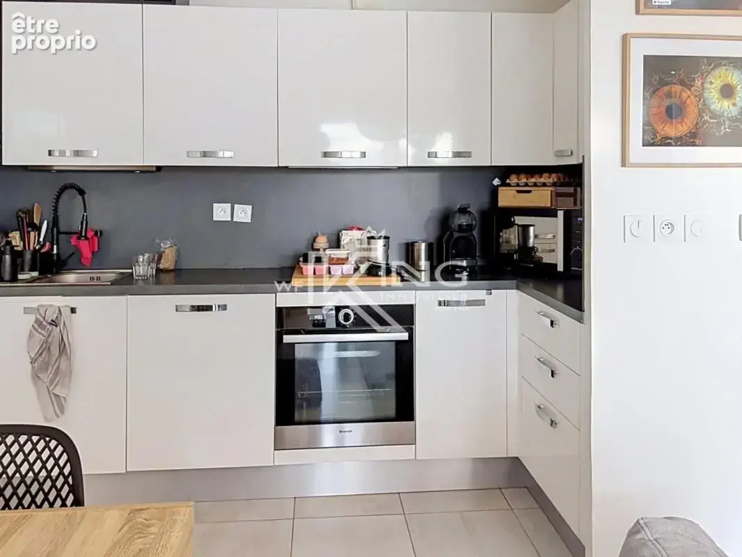 FREJUS - Appartement T3, 68 m2, avec piscine et garage double - photo 6