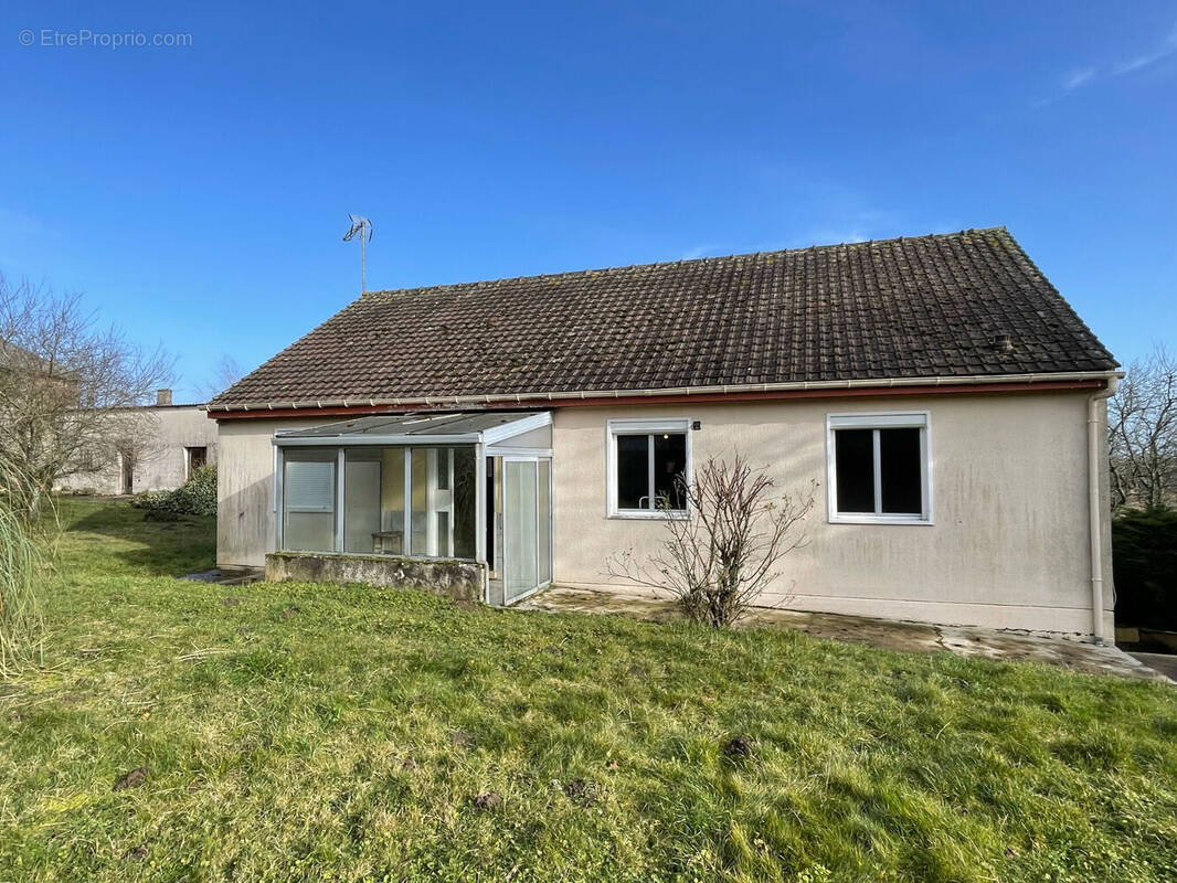 Photo 1 - Maison à MONTCEAUX-LES-PROVINS