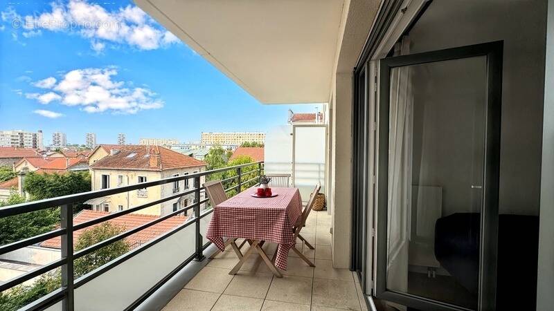 Appartement à CHATILLON