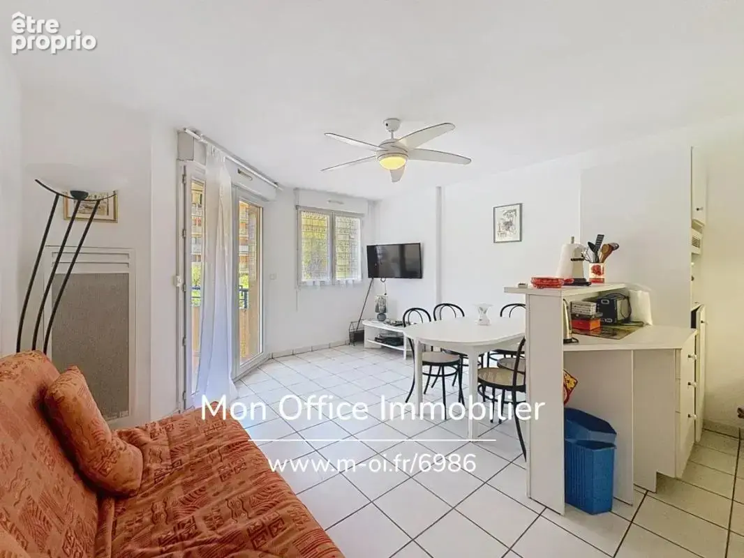 Référence : 6986-les - appartement centre ville 43m2 avec parking de cavalaire sur mer - photo 8