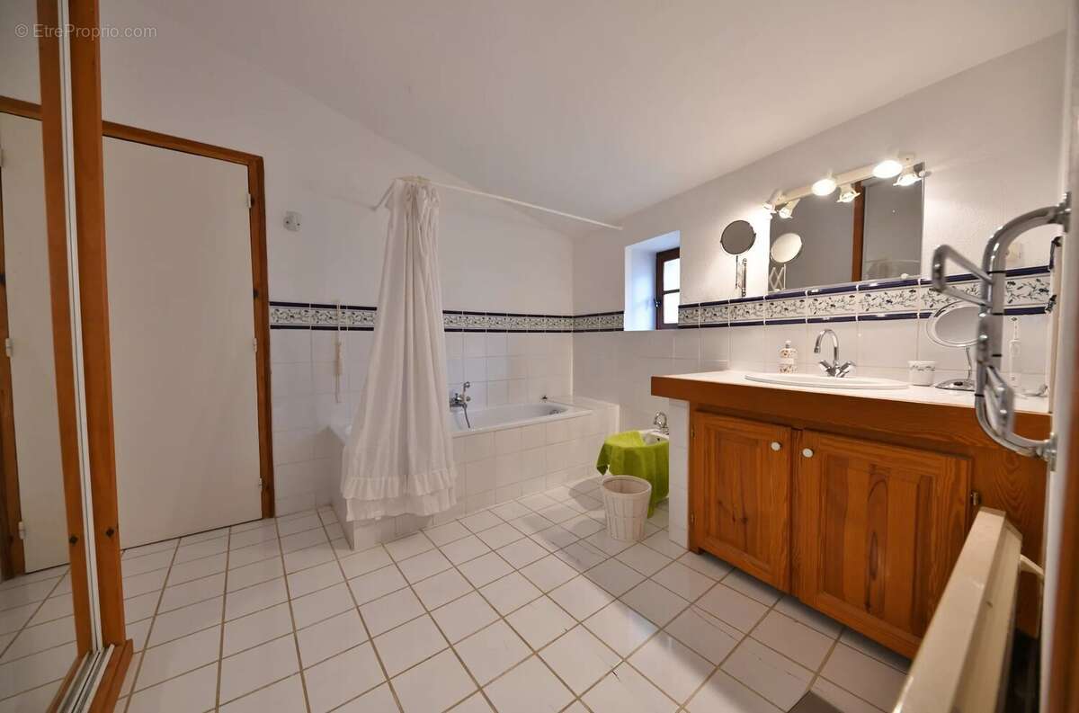 Maison à UZES