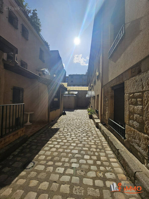 Appartement à SAINT-ETIENNE