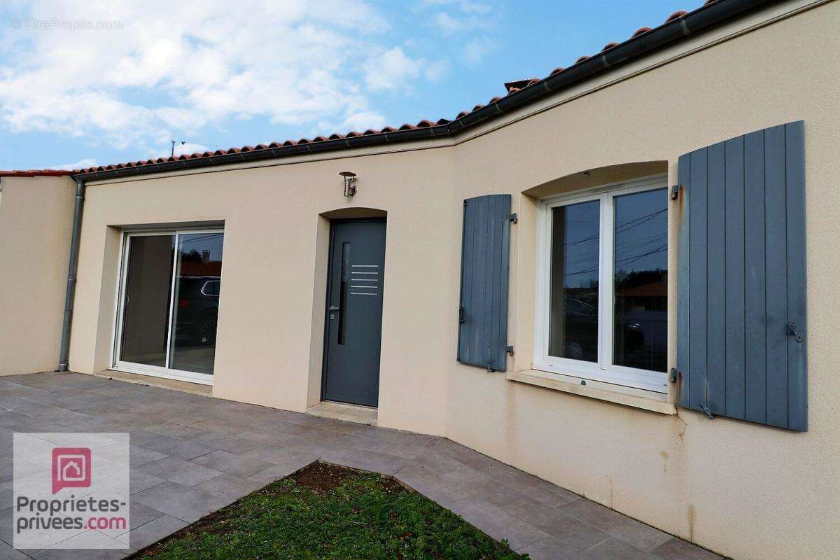 Maison à TONNAY-CHARENTE