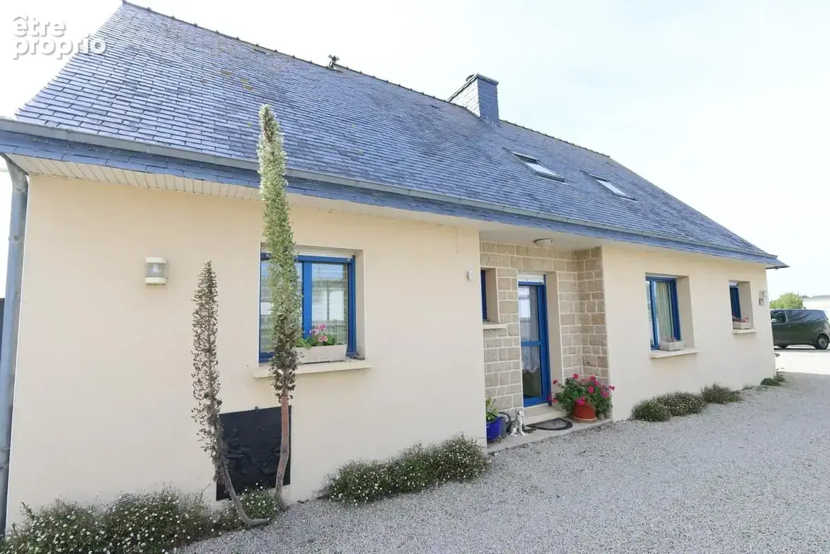 Maison à SANTEC
