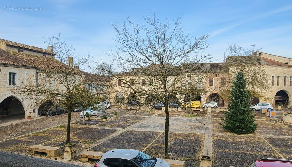 Maison à CASTELSAGRAT