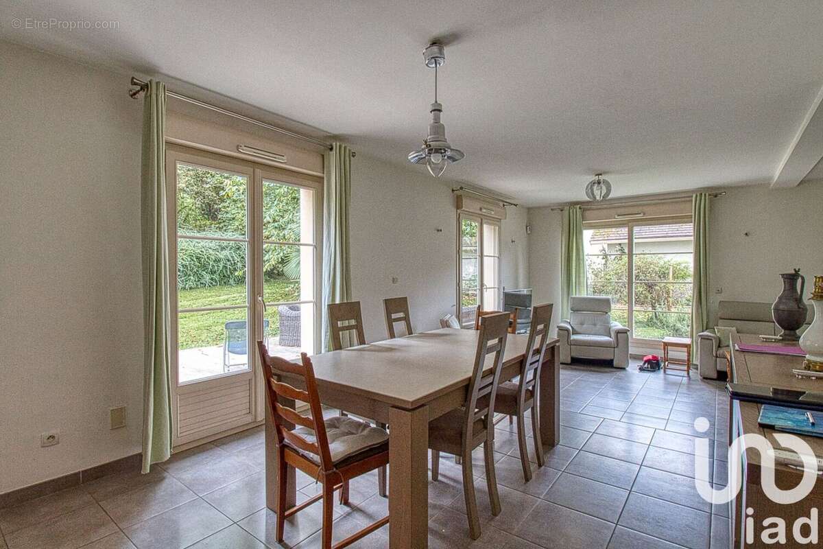 Photo 8 - Maison à MARLY-LE-ROI