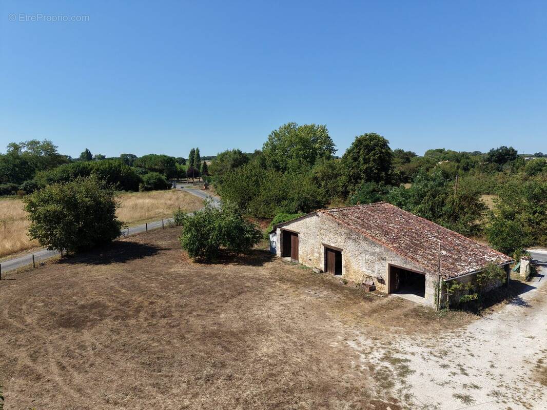 Maison à GREZAC