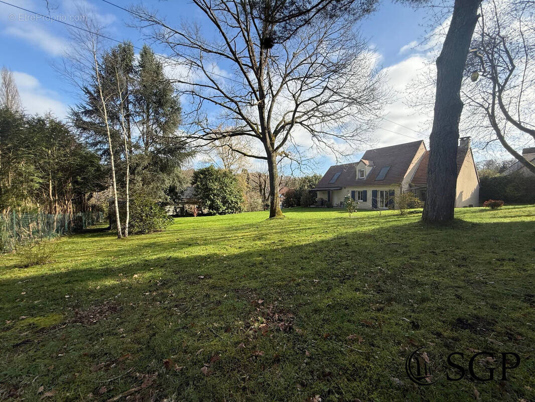 Maison à CHATEAUFORT