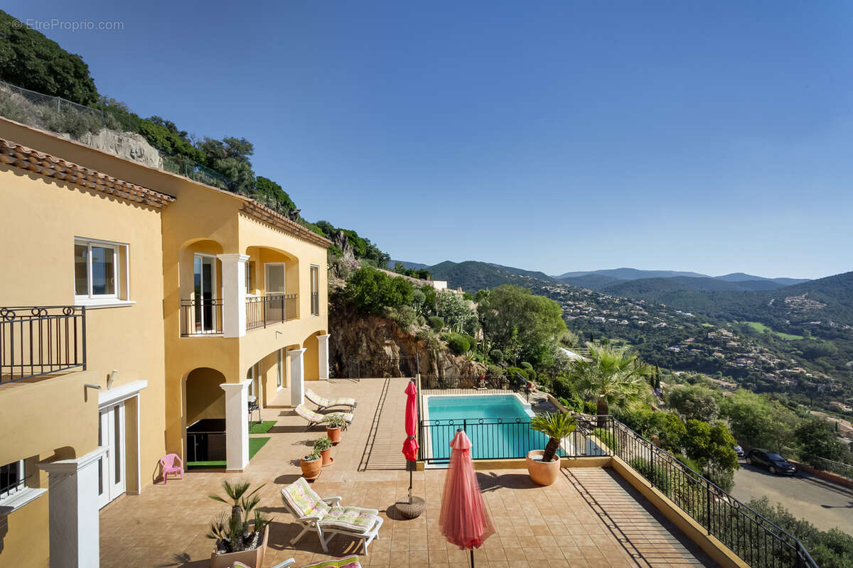 Maison à LA LONDE-LES-MAURES