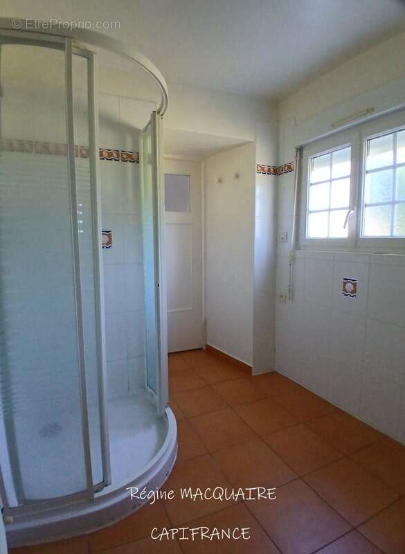Maison en pierre à Sourdeval (50) – 4 pièces – 3 chambres dont 1 au rdc + dépendances – Terrain 2 500 m² - photo 11