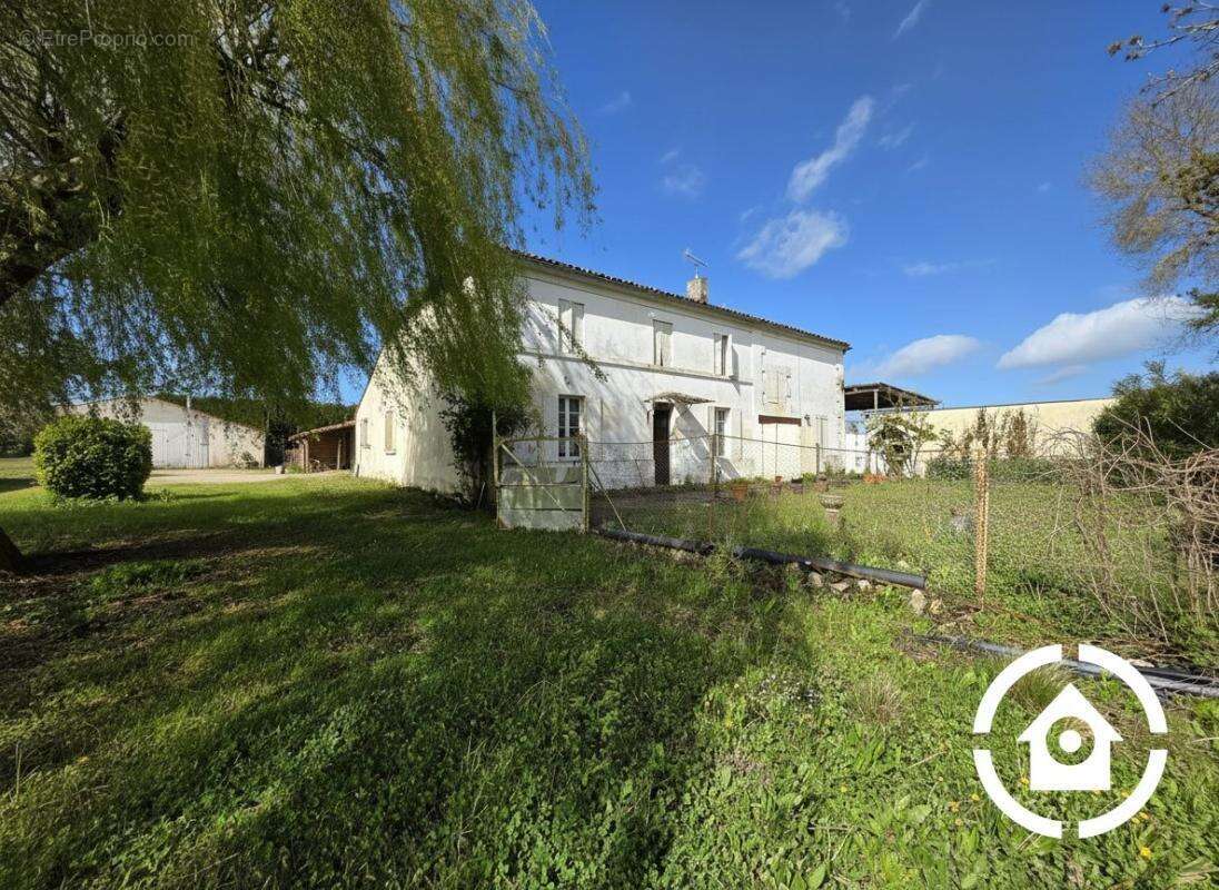 ? Maison à rénover - Environ 240 m² habitables - photo 10