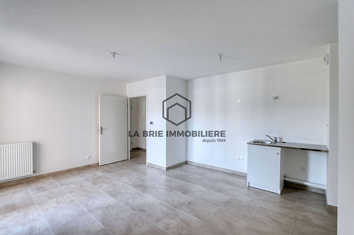 Appartement à CHENNEVIERES-SUR-MARNE