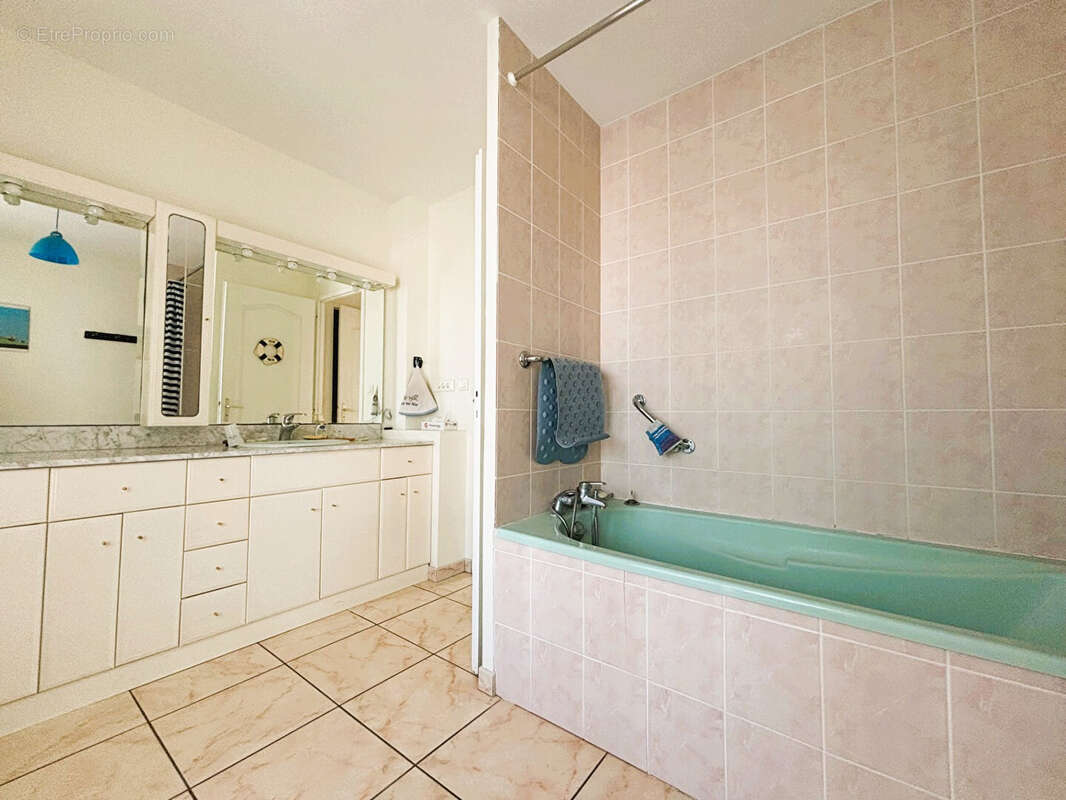 Maison à VAUX-SUR-MER