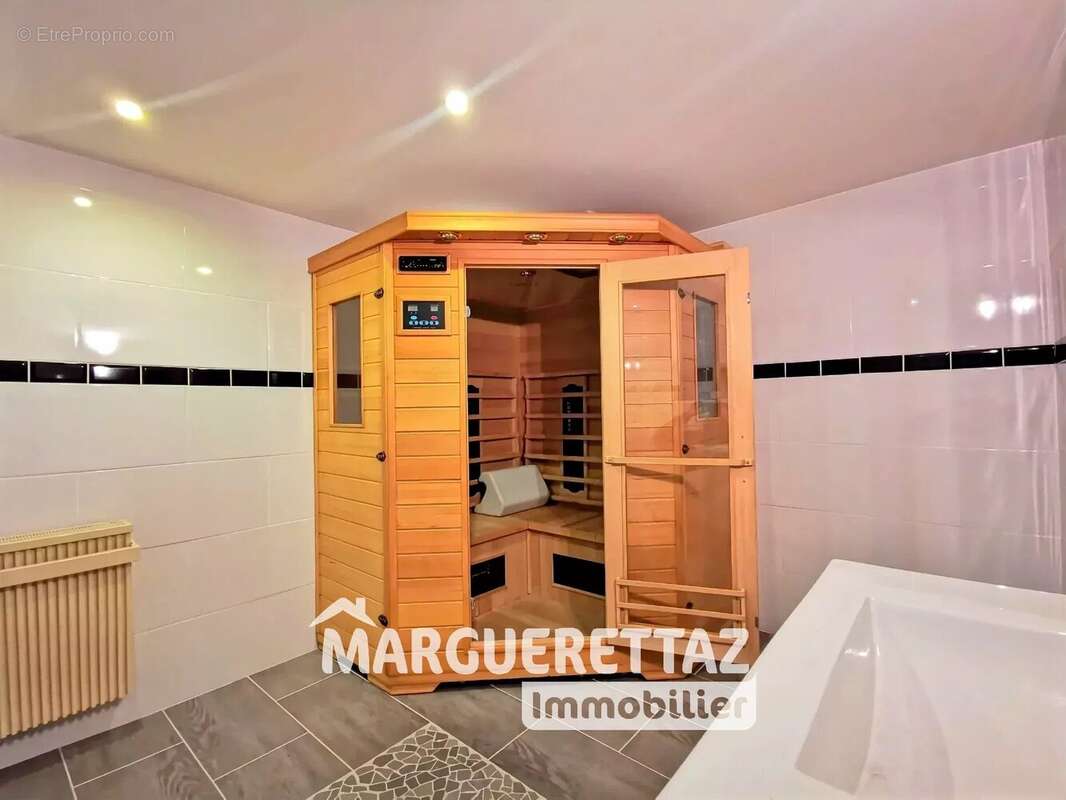 Maison à NEYDENS