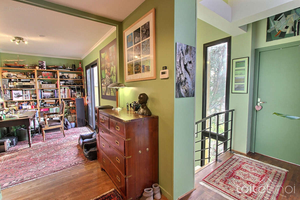 Maison à SAINT-REMY-LES-CHEVREUSE