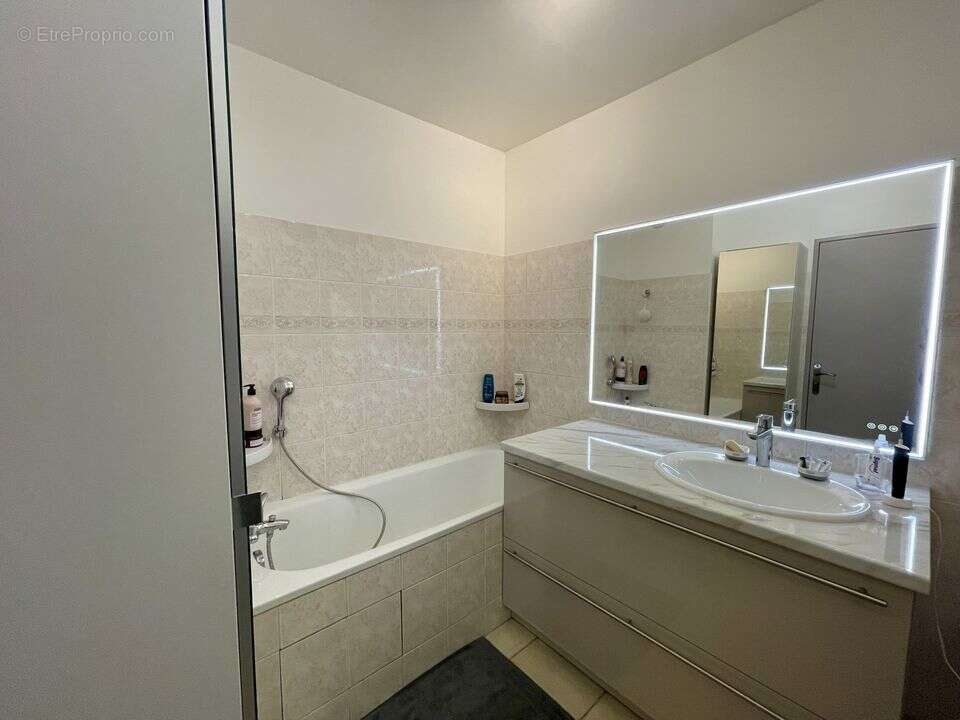 Appartement à MARSEILLE-13E