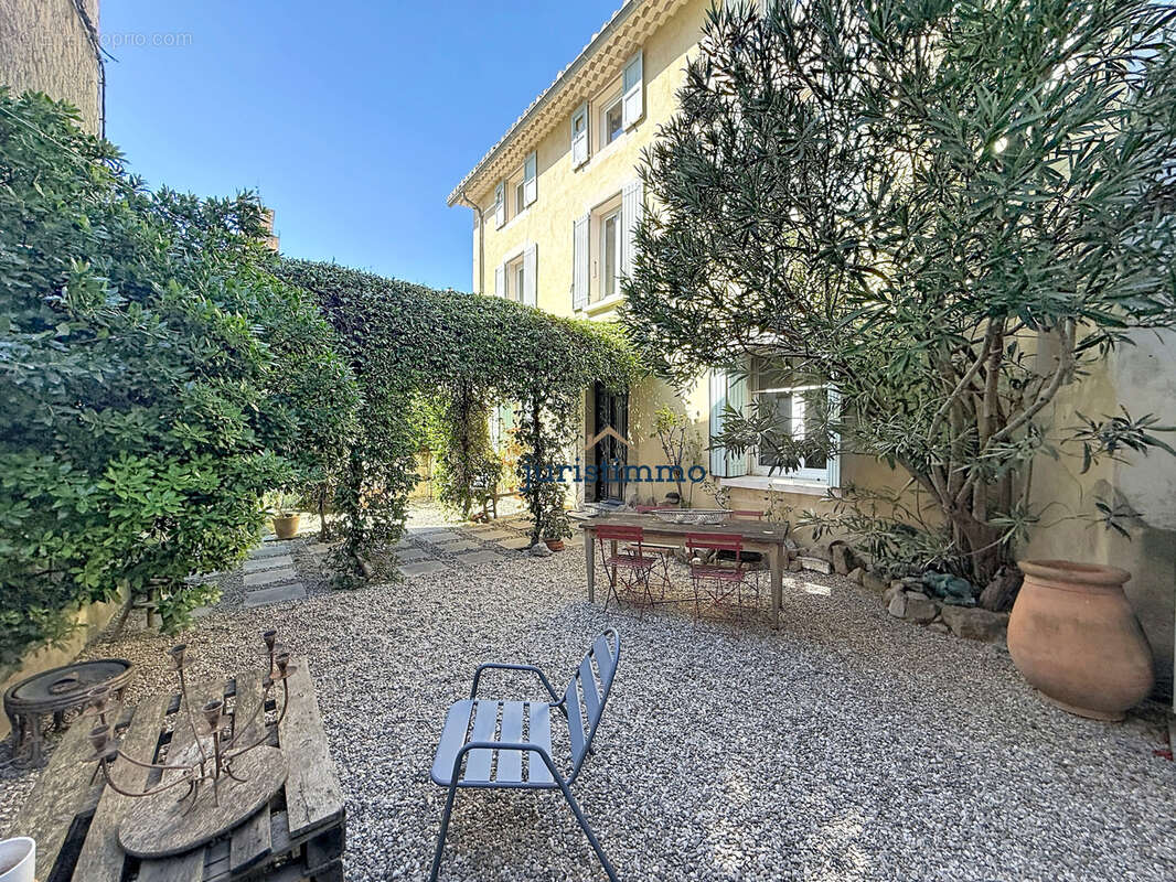 Maison à VAISON-LA-ROMAINE