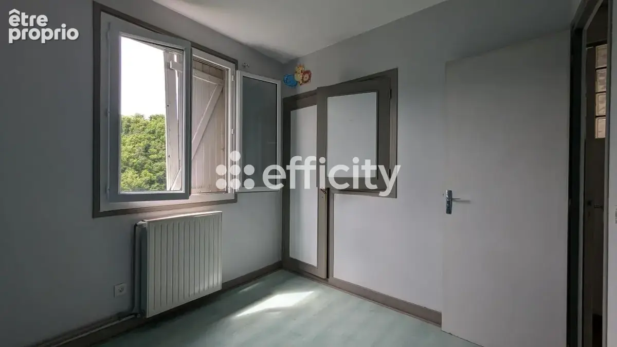 Maison 6 pièces 130 m² à vendre à Thiers (63300) - photo 18