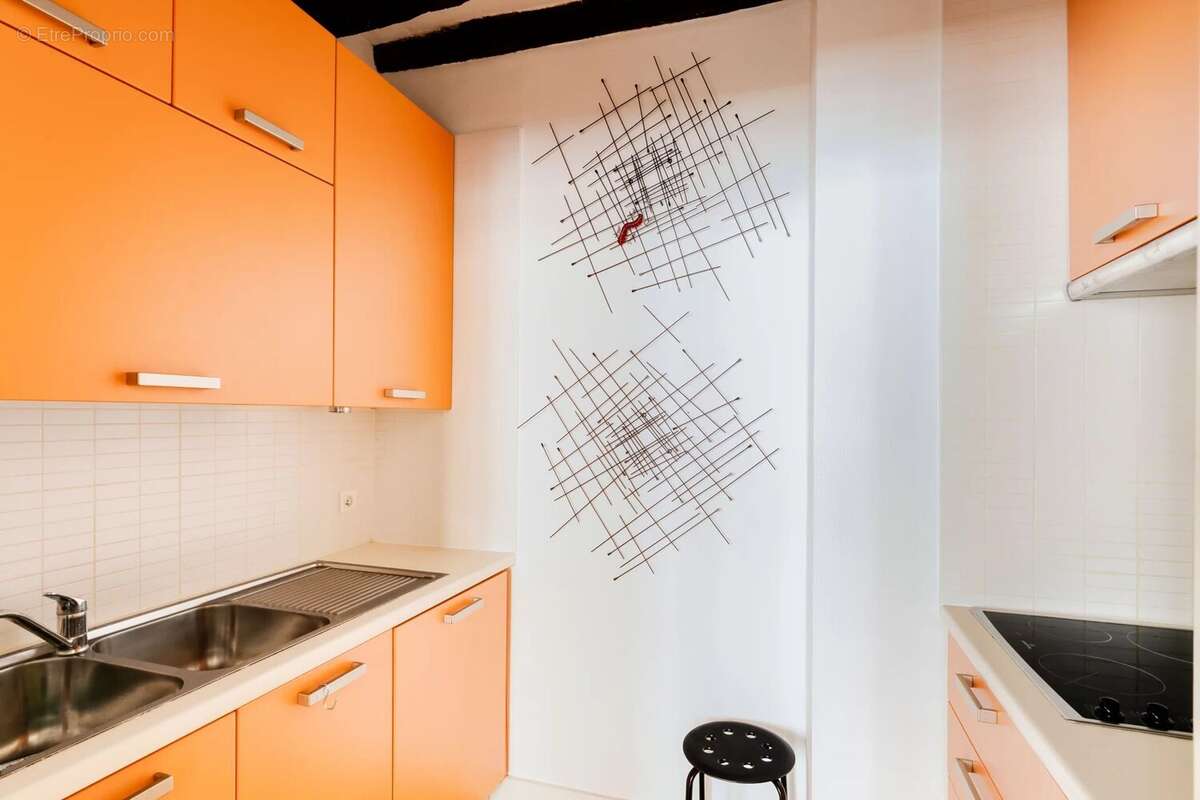 Appartement à PARIS-3E