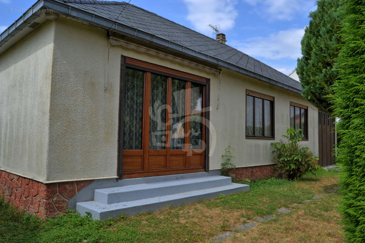 Maison de plain pied de 78 m2 et son garage à Hauviné - photo 2
