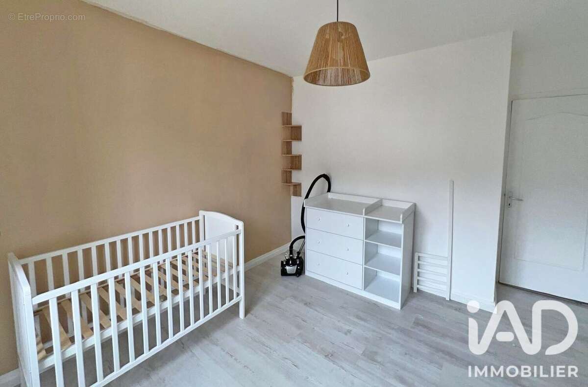 Appartement 58 m² à Auxerre  - photo 3