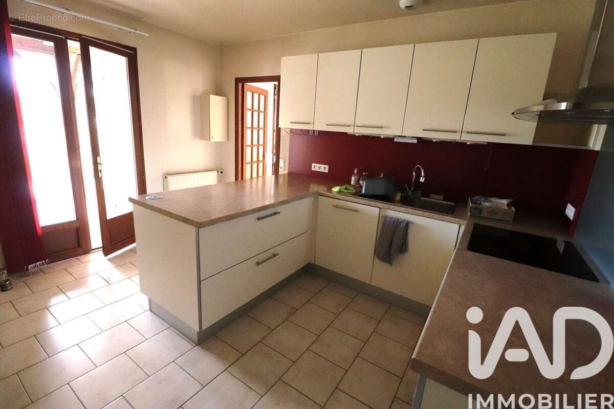 Maison 111 m² à Saint-Martin-D'ary  - photo 9