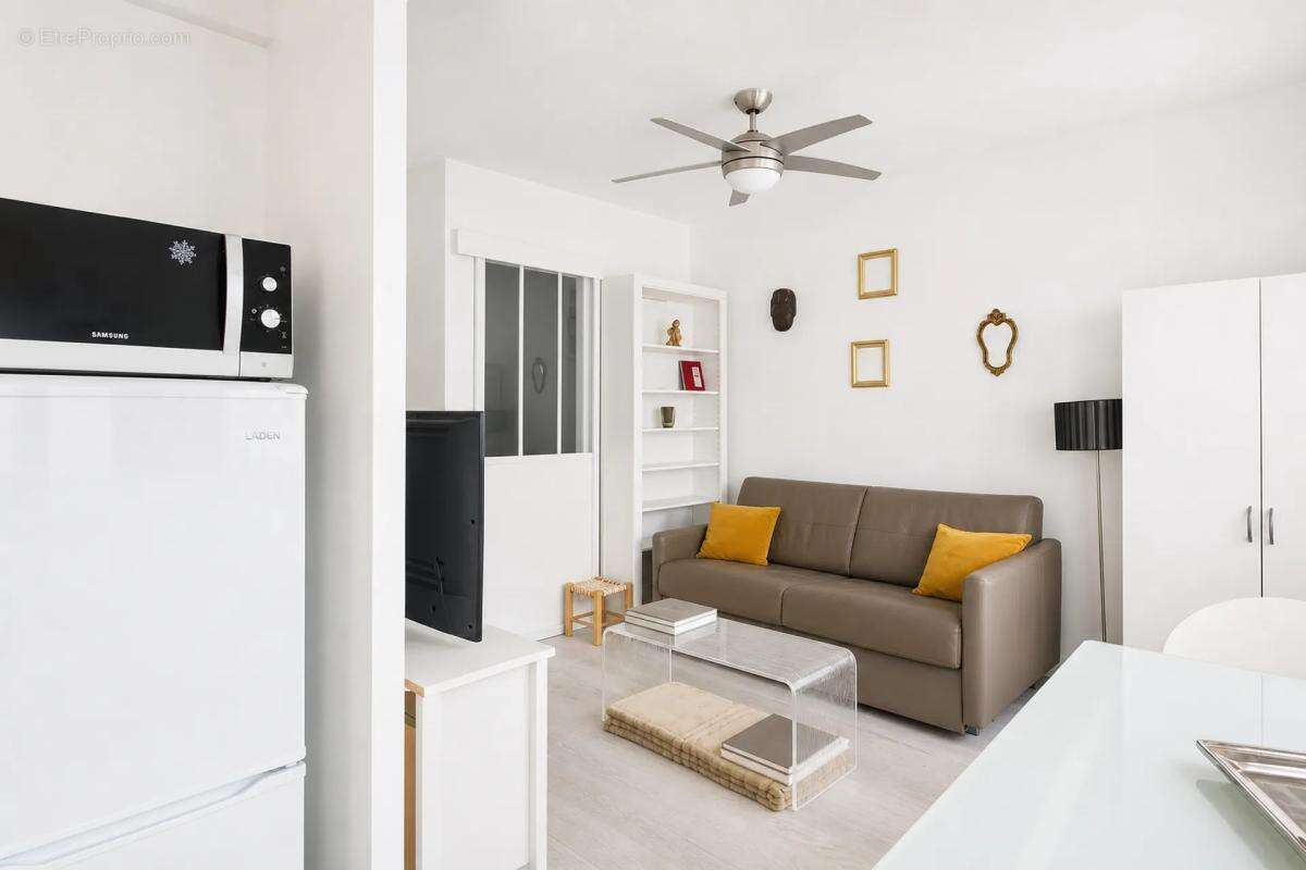 2P rénové de 27 m² avec cave à Cannes - photo 2
