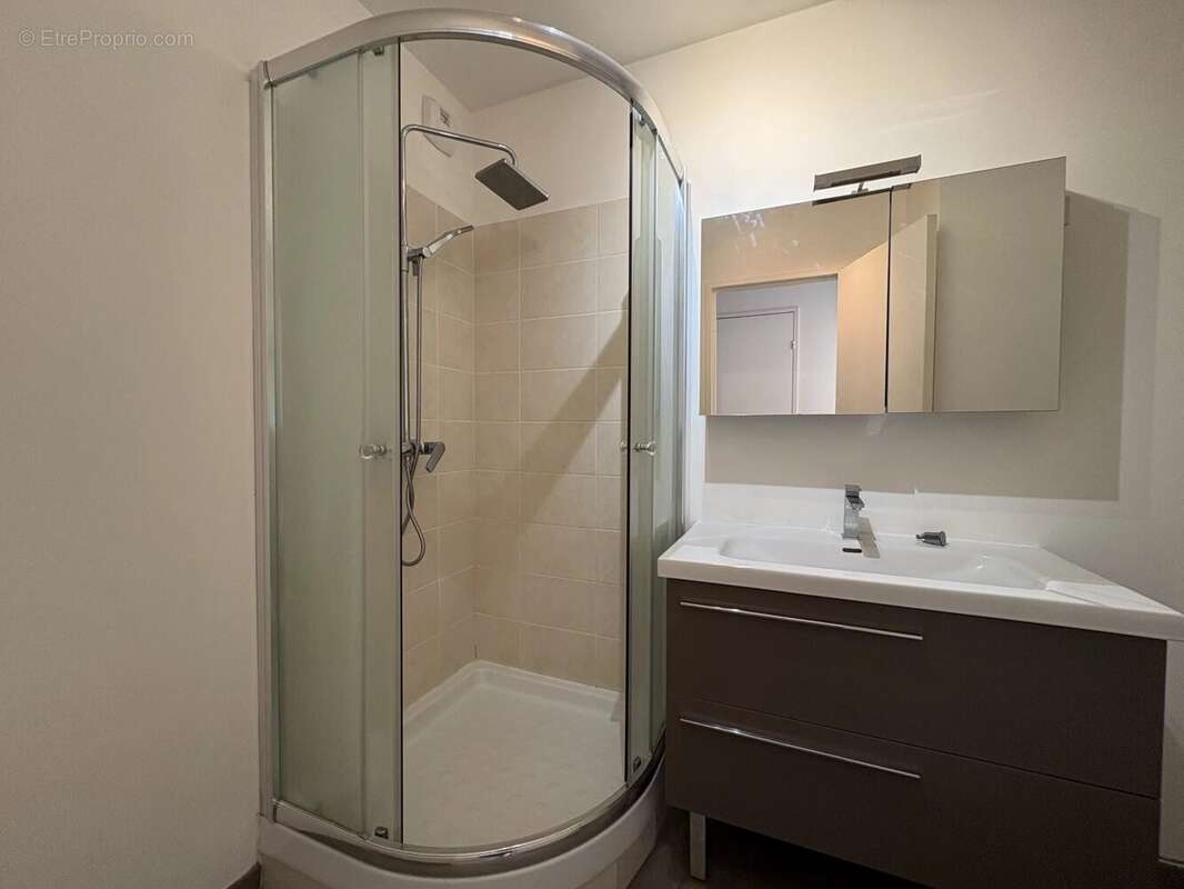Appartement à LES CLAYES-SOUS-BOIS